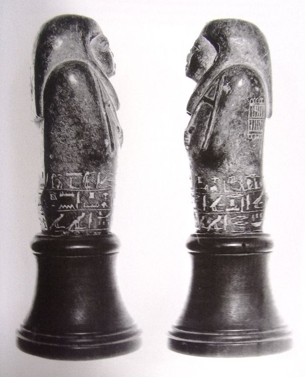 J. et L. Aubert, Statuettes funéraires égyptiennes, p.121, n°45, profils